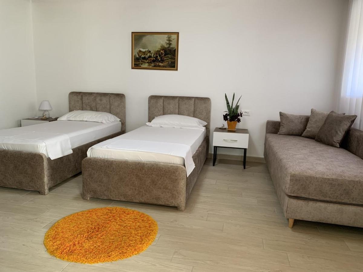 Отель Olive House. Влёра Экстерьер фото